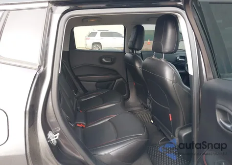 2019 Jeep Compass Trailhawk 4X4 from USA, damaged, VIN 3C4NJDDB9KT697776